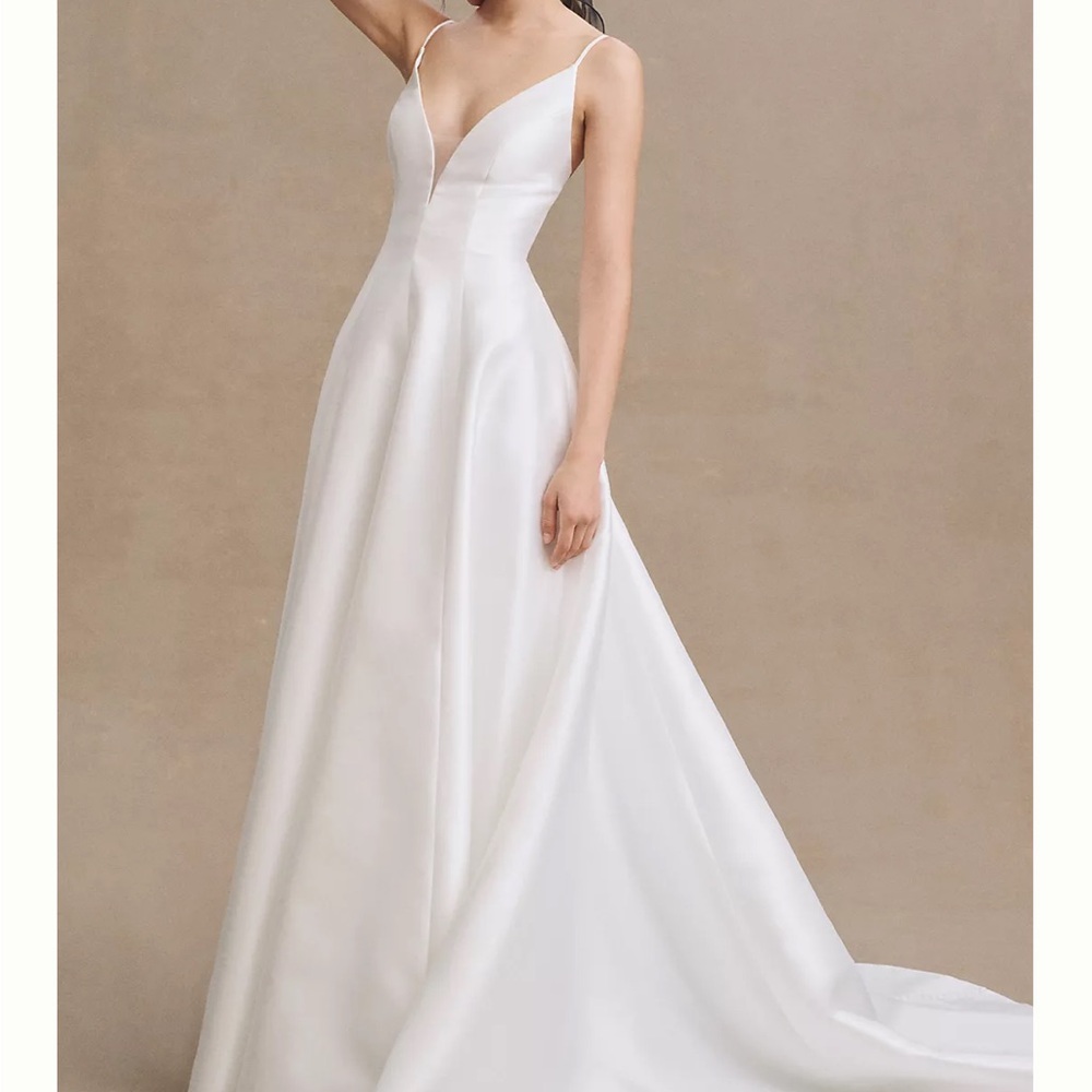 Jenny Yoo Tamson Satin Plunge Cutout A Line Wedding Gown Size 4US/UK8